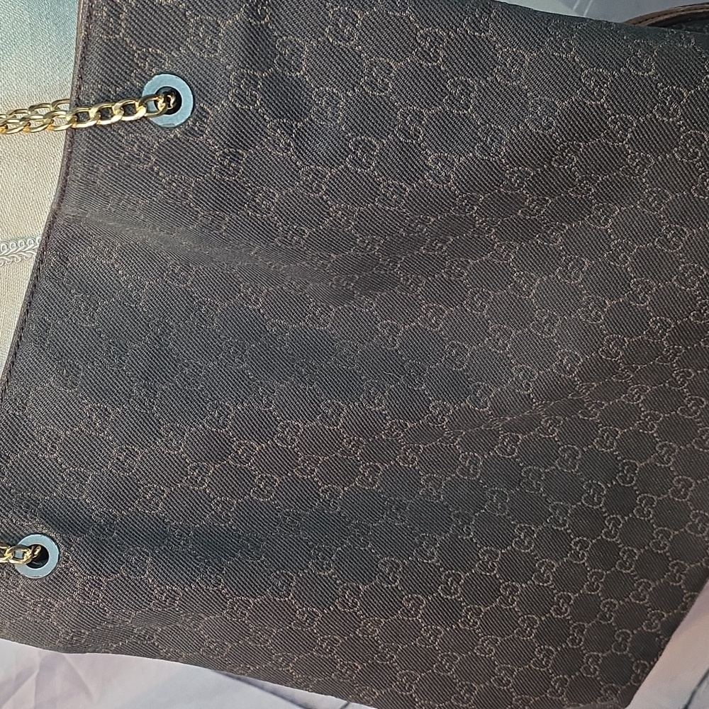 Gucci Brown Shoulder Bag with Gold Chain - Picture 4 of 13
